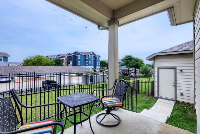 525 N Heatherwilde BLVD, Pflugerville, TX 78660