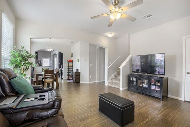 525 N Heatherwilde BLVD, Pflugerville, TX 78660