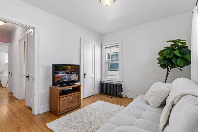 4621 Harriet Avenue S, Minneapolis, MN 55419