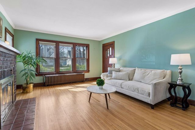 4621 Harriet Avenue S, Minneapolis, MN 55419