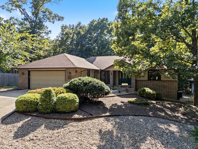 9 Glencoe Lane, Bella Vista, AR 72715