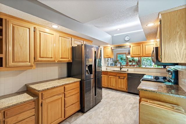 9 Glencoe Lane, Bella Vista, AR 72715