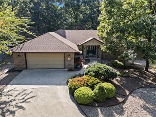 9 Glencoe Lane, Bella Vista, AR 72715
