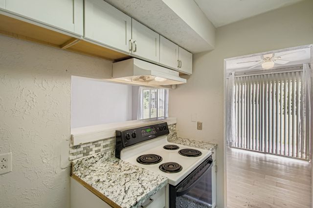 810 Bellevue Rd Apt 120, Nashville, TN 37221
