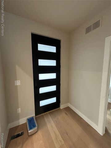 1292 Holland Street, Birmingham, MI 48009