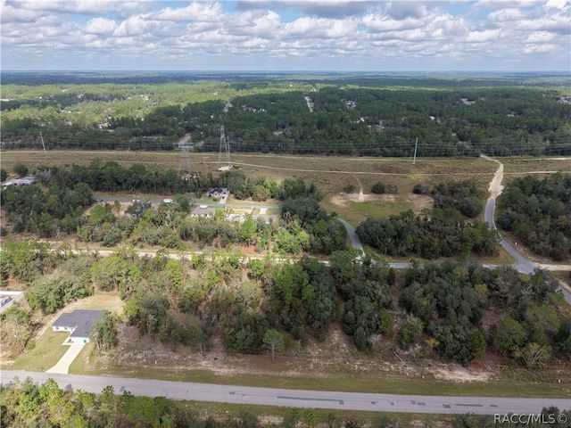 1379 W Hialeah Drive, Citrus Springs, FL 34434