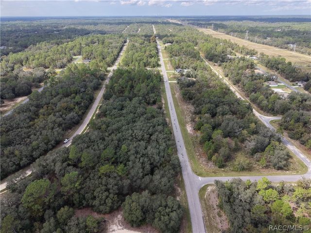 1379 W Hialeah Drive, Citrus Springs, FL 34434