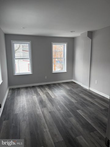 6 SEWARD AVE, Trenton, NJ 08611