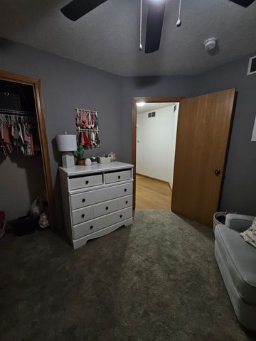 2962 Jack Cir, Salina, KS 67401