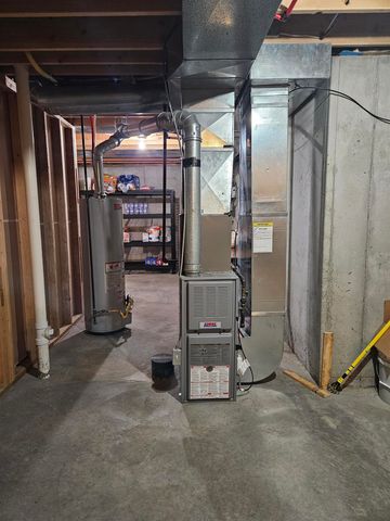 2962 Jack Cir, Salina, KS 67401