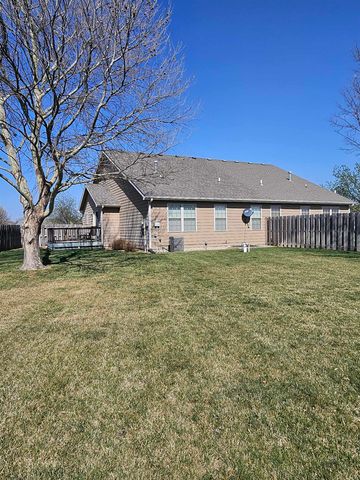 2962 Jack Cir, Salina, KS 67401