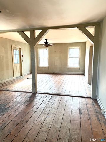 7 Baltic Road, Franklin, CT 06254