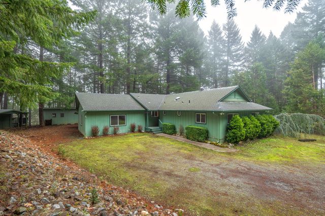 330 Tunnel Creek Road, Grants Pass, OR 97526