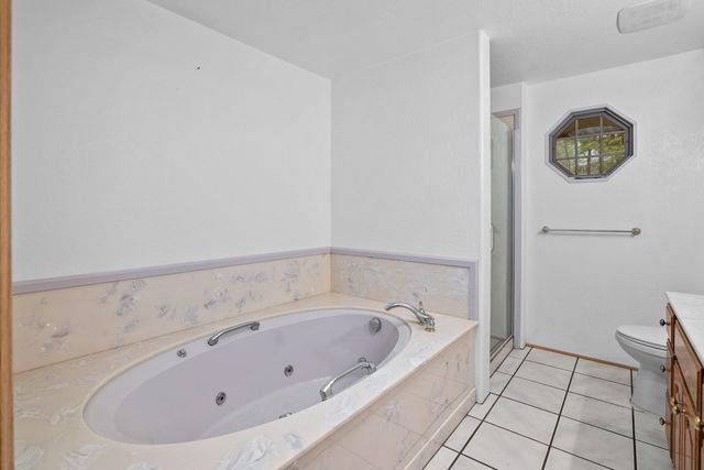 330 Tunnel Creek Road, Grants Pass, OR 97526