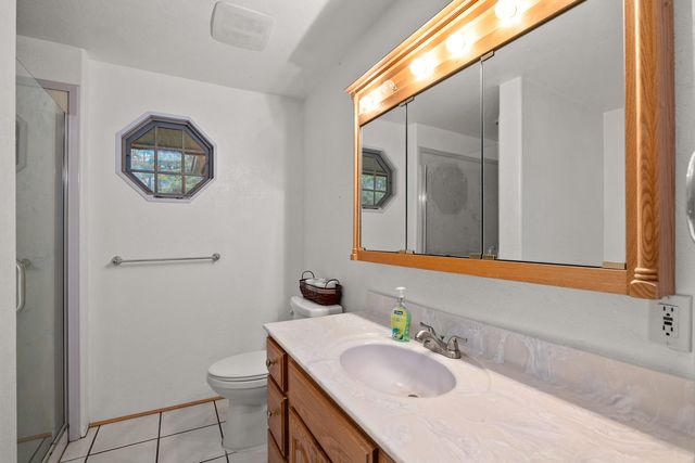 330 Tunnel Creek Road, Grants Pass, OR 97526