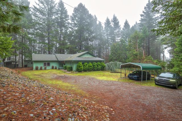 330 Tunnel Creek Road, Grants Pass, OR 97526