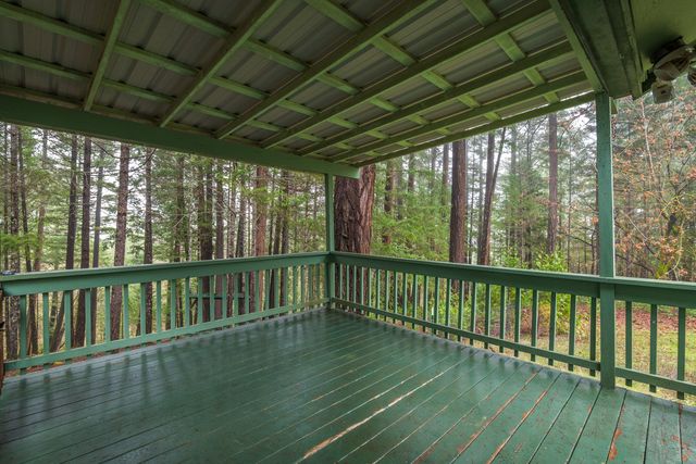 330 Tunnel Creek Road, Grants Pass, OR 97526