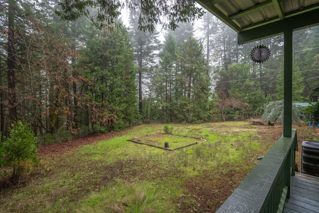 330 Tunnel Creek Road, Grants Pass, OR 97526