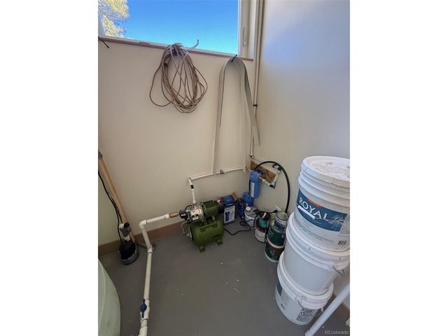 909 Pitchfork Rd, Hartsel, CO 80449