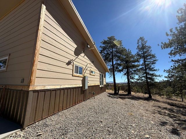 909 Pitchfork Rd, Hartsel, CO 80449