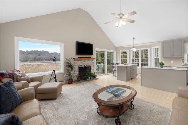 125 Montauk Road, Narragansett, RI 02882