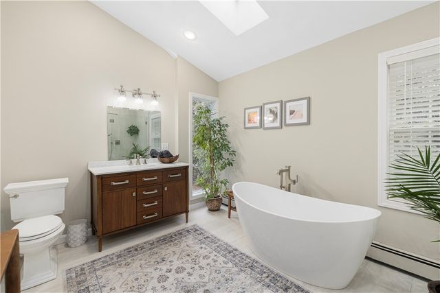 125 Montauk Road, Narragansett, RI 02882