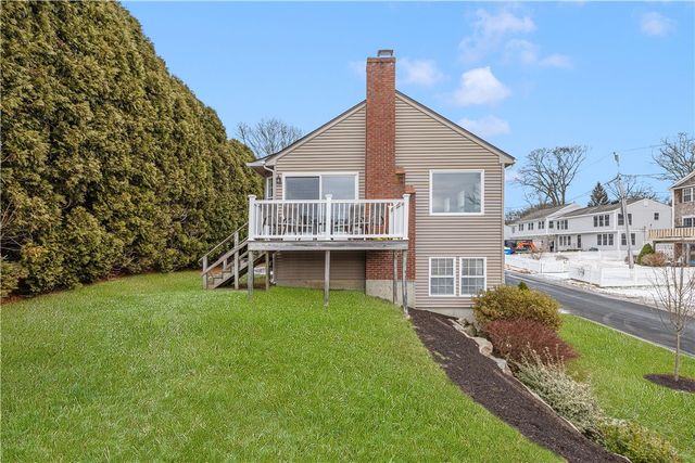 125 Montauk Road, Narragansett, RI 02882