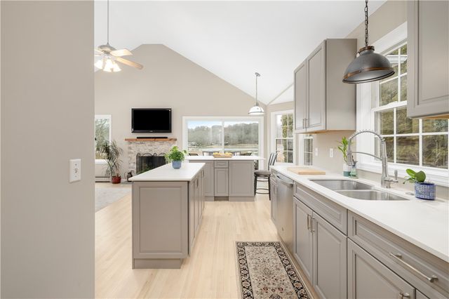 125 Montauk Road, Narragansett, RI 02882