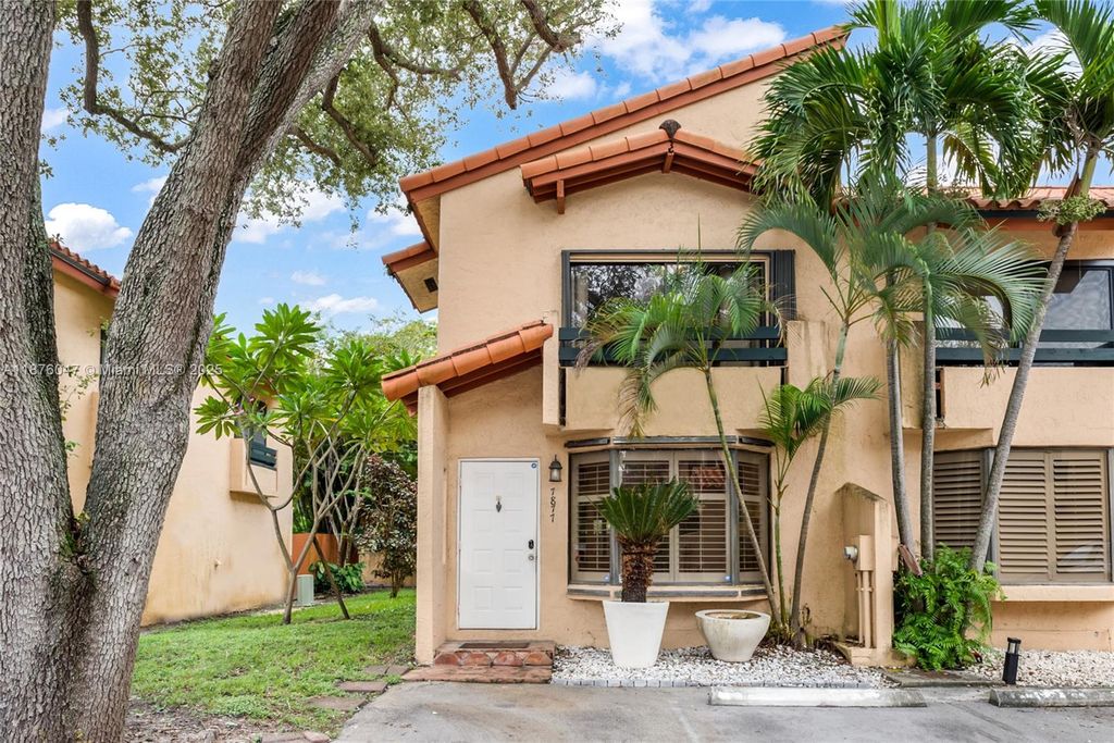 7877 SW 102nd Ln, Miami, FL 33156