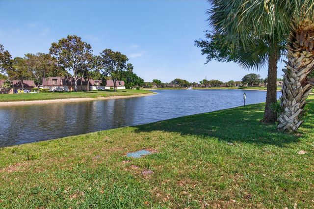 7811 78th Way, West Palm Beach, FL 33407