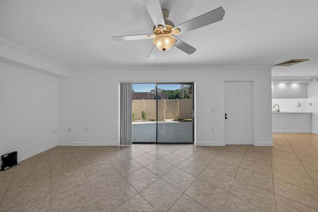 7811 78th Way, West Palm Beach, FL 33407
