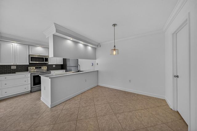 7811 78th Way, West Palm Beach, FL 33407