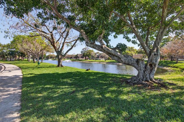 7811 78th Way, West Palm Beach, FL 33407