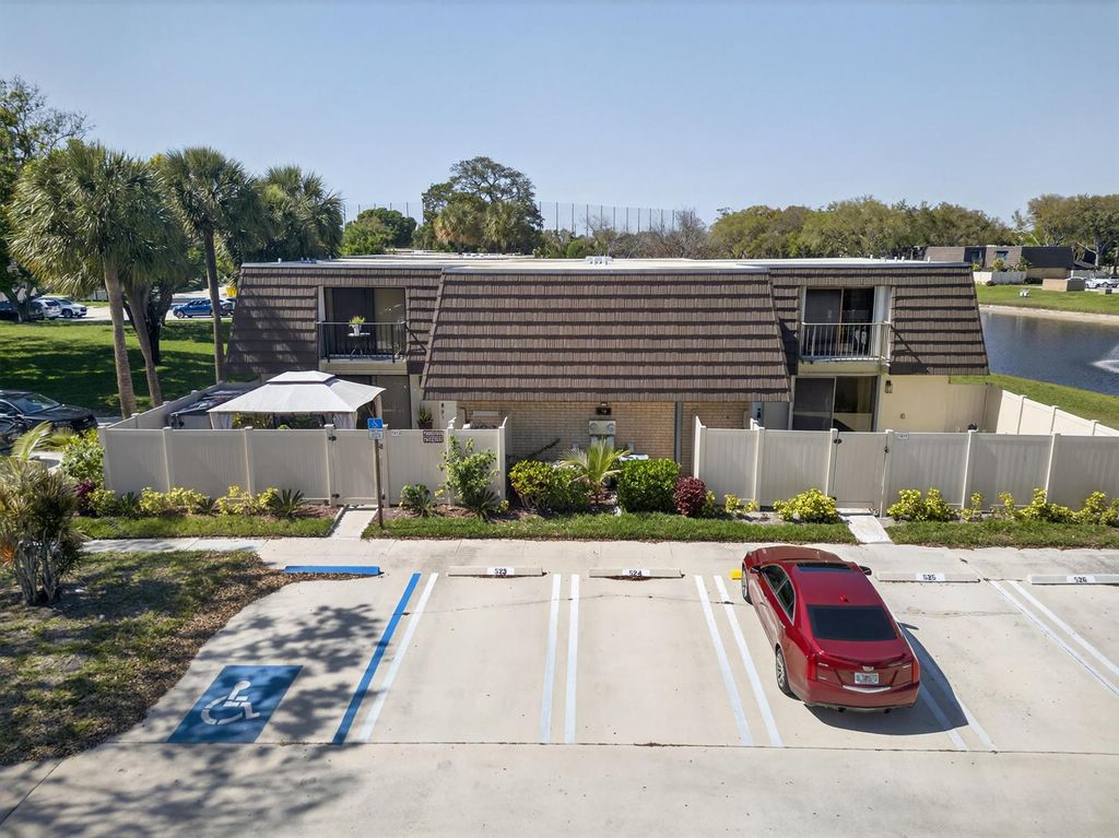 7811 78th Way, West Palm Beach, FL 33407