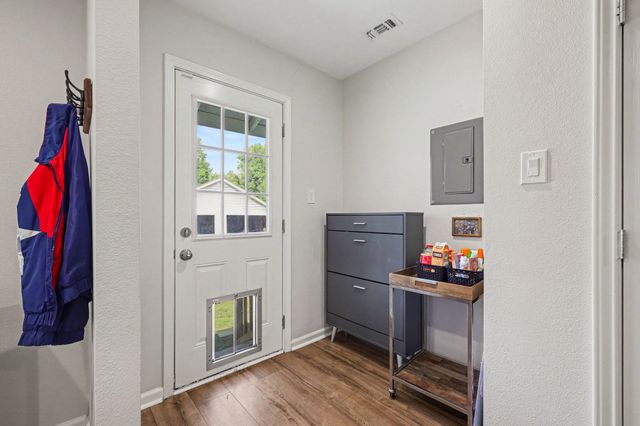 700 Cristler Avenue, Dallas, TX 75223