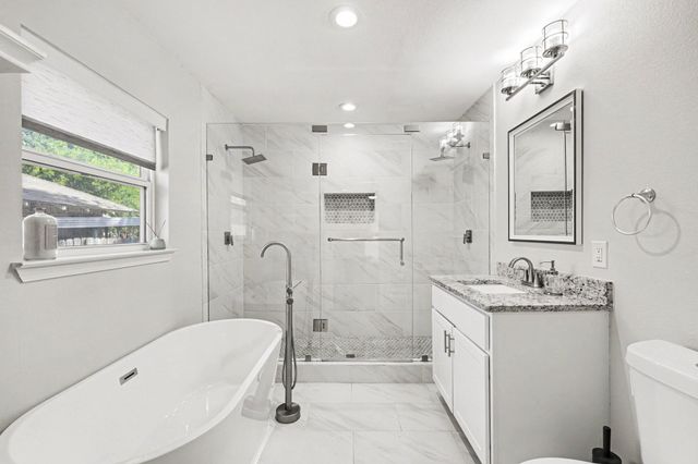700 Cristler Avenue, Dallas, TX 75223
