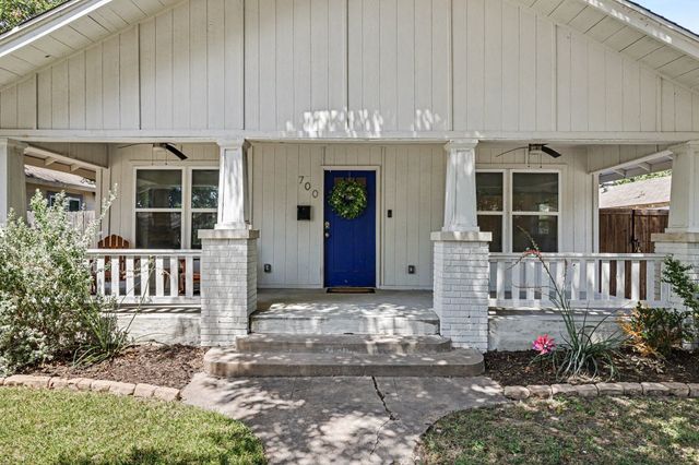 700 Cristler Avenue, Dallas, TX 75223