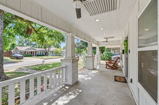 700 Cristler Avenue, Dallas, TX 75223