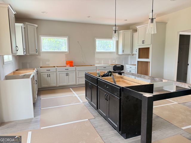 27 Rex Road, Williamson, GA 30292