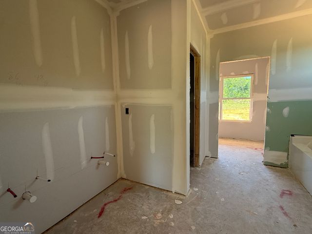 27 Rex Road, Williamson, GA 30292