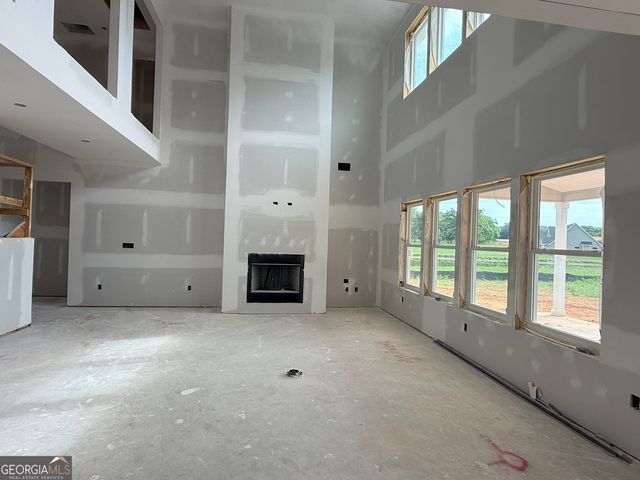 27 Rex Road, Williamson, GA 30292