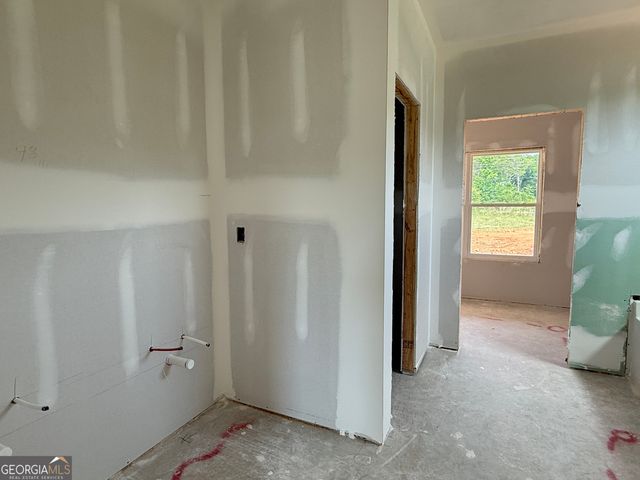 27 Rex Road, Williamson, GA 30292