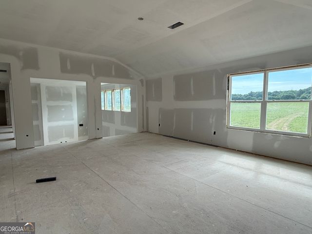 27 Rex Road, Williamson, GA 30292