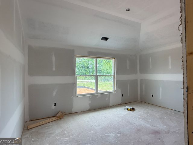 27 Rex Road, Williamson, GA 30292
