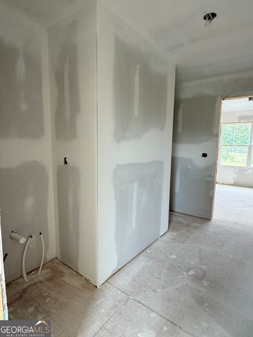 27 Rex Road, Williamson, GA 30292