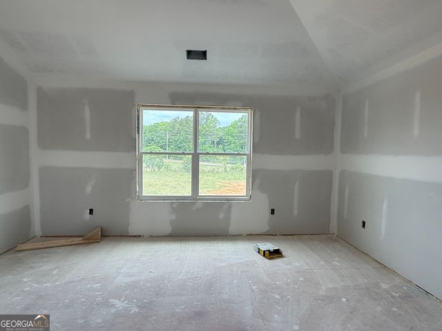 27 Rex Road, Williamson, GA 30292