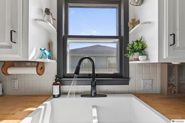618 N 15TH Street, Blair, NE 68008