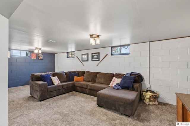 618 N 15TH Street, Blair, NE 68008