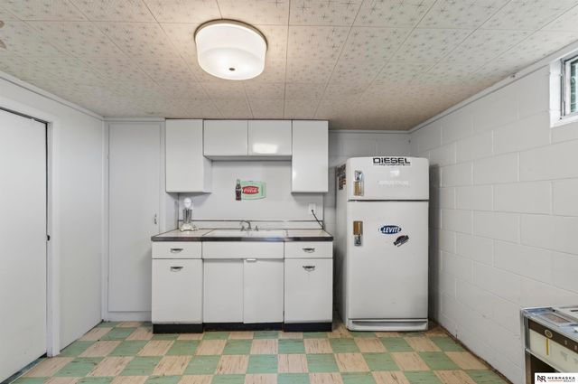 618 N 15TH Street, Blair, NE 68008