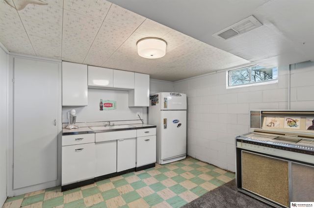 618 N 15TH Street, Blair, NE 68008